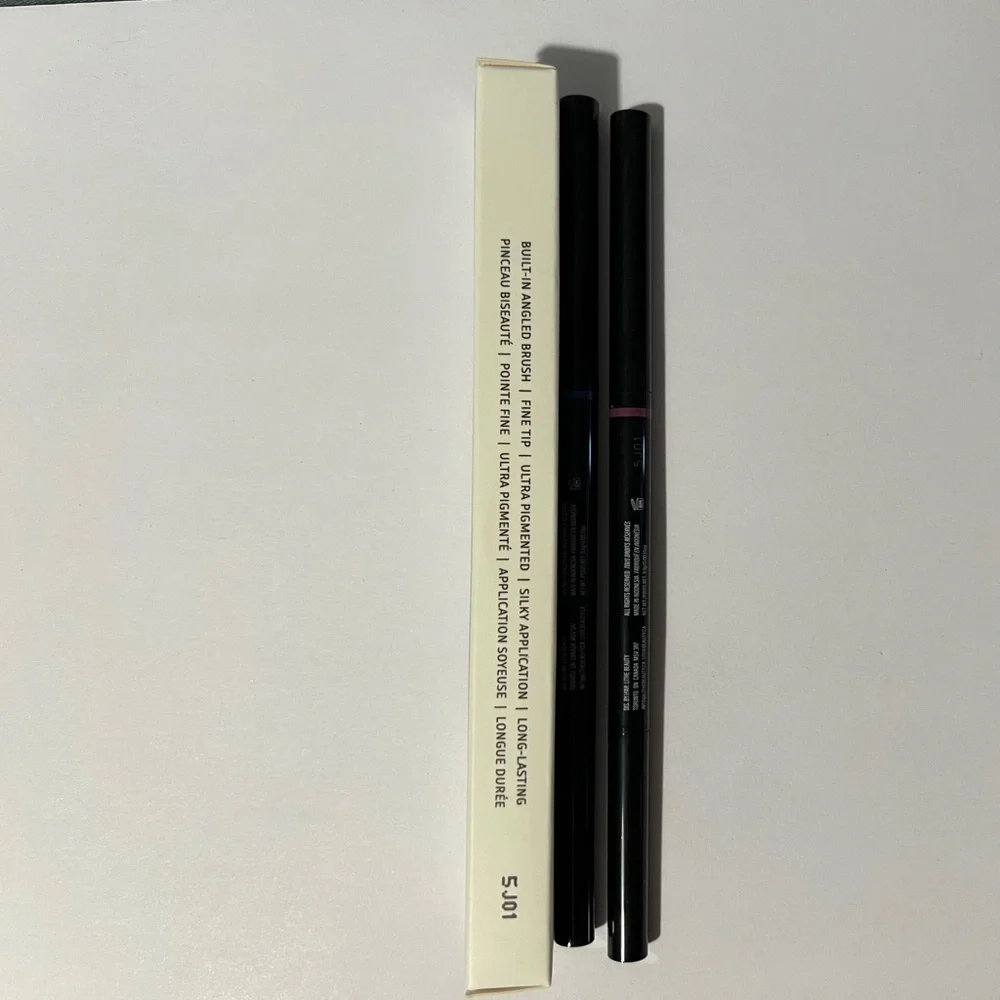 Dual-Ended High Definition Gel Eyeliner - Blue and Plum